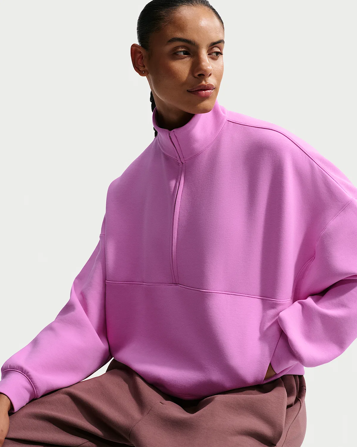 Женская футболка Nike 24.7 ImpossiblySoft Dri-FIT Oversized 1/2-Zip, Light Magenta/Desert Berry — фото 3