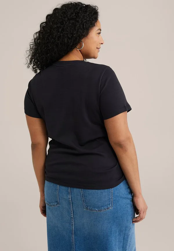 

Базовая футболка curve We Fashion, Black, Черный, Базовая футболка curve We Fashion, Black