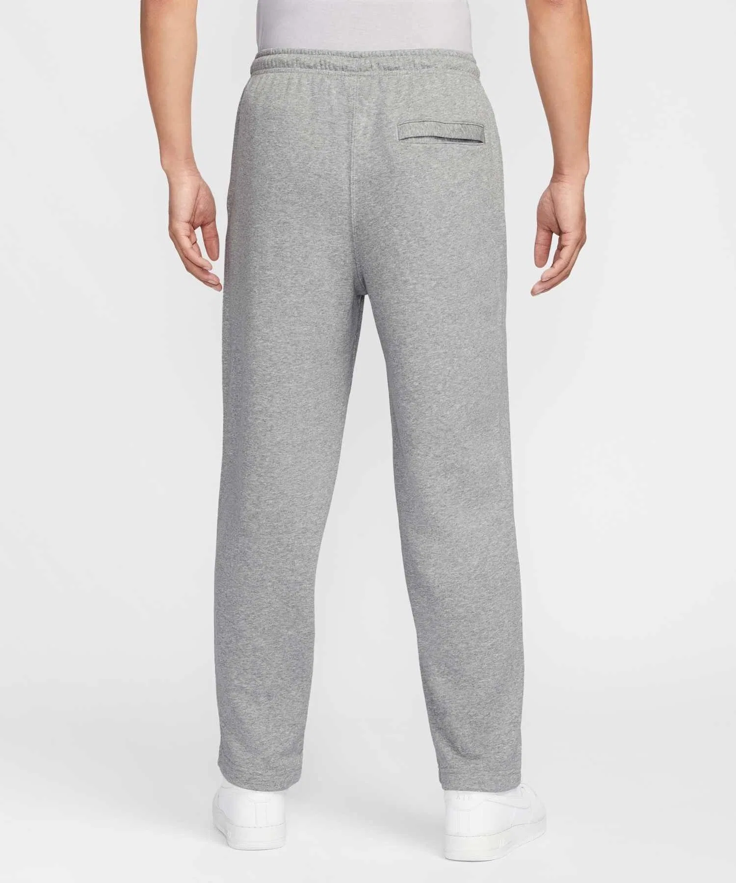 Мужские брюки Nike Club из французской махровой ткани с открытым низом, модель HQ4423-063, темно-серый меланж. — фото 2