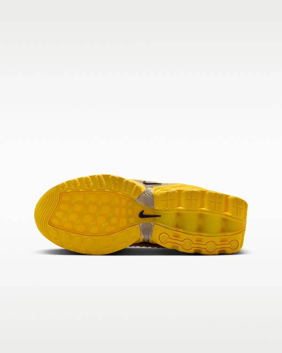 Детские кроссовки Nike Air Max Dn x LEGO® Collection, Tour Yellow/Volt/Rush Red/Black — фото 2