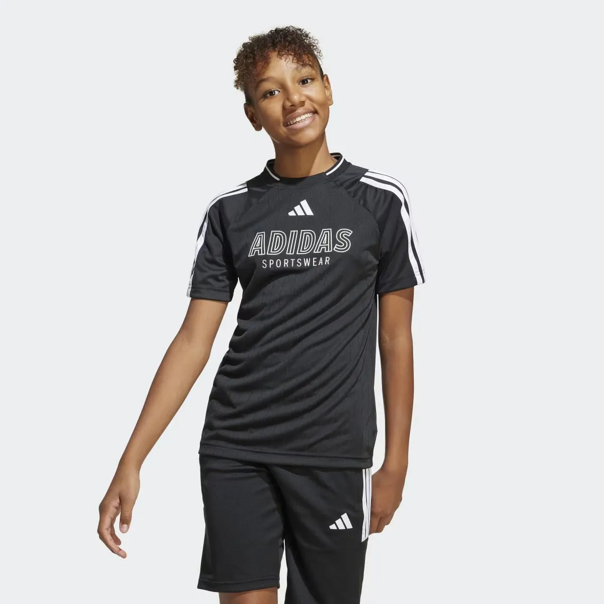 

Детская футболка House of Tiro Adidas, черный