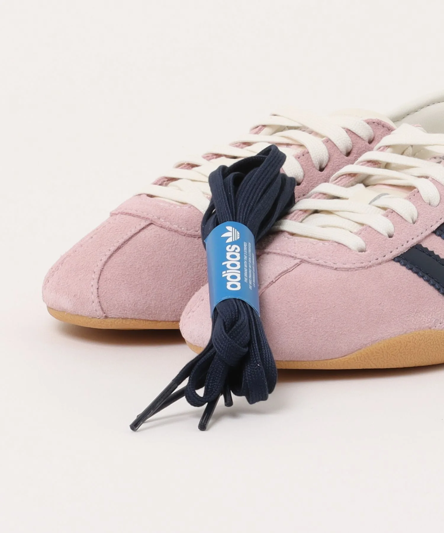 Женские кроссовки из натуральной кожи adidas TOKYO JQ7108 розовые — фото 4