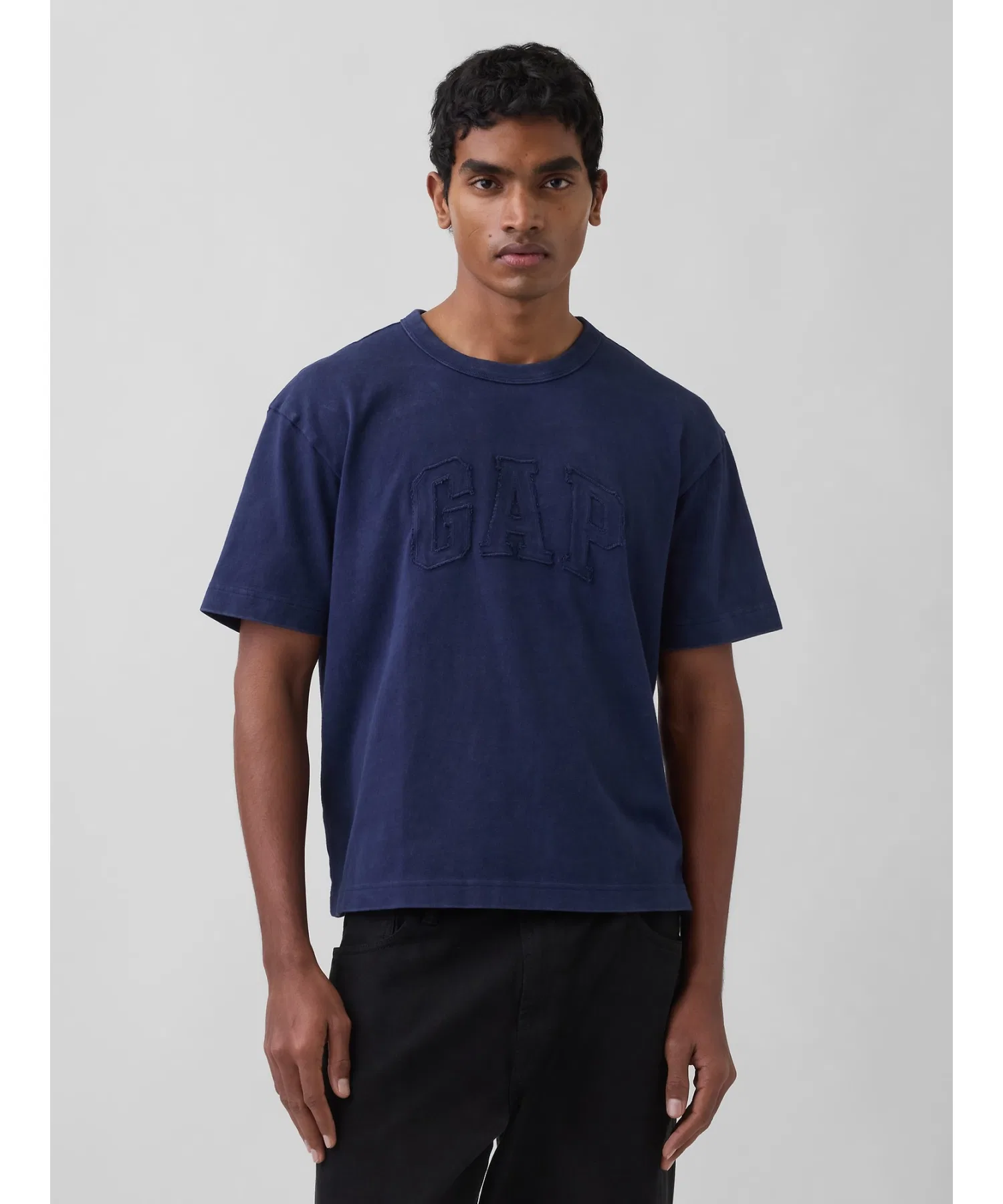 Унисекс футболка GAP Relaxed Fit Cropped с логотипом