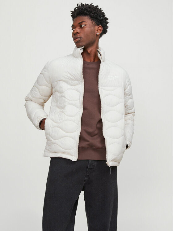 

Пуховик стандартного кроя Jack&Jones, экрю