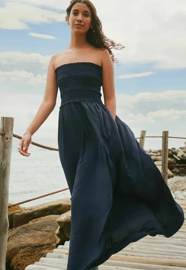 Платье-миди Regular fit, бренд Next, модель bandeau shirred body, цвет темно-синий — фото 3