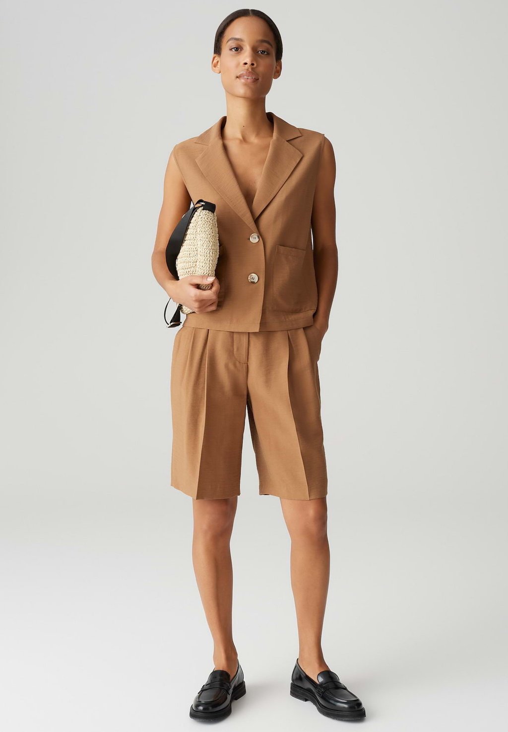 

Шорты HIGH RISE RELAXED FIT OPUS, коричневый