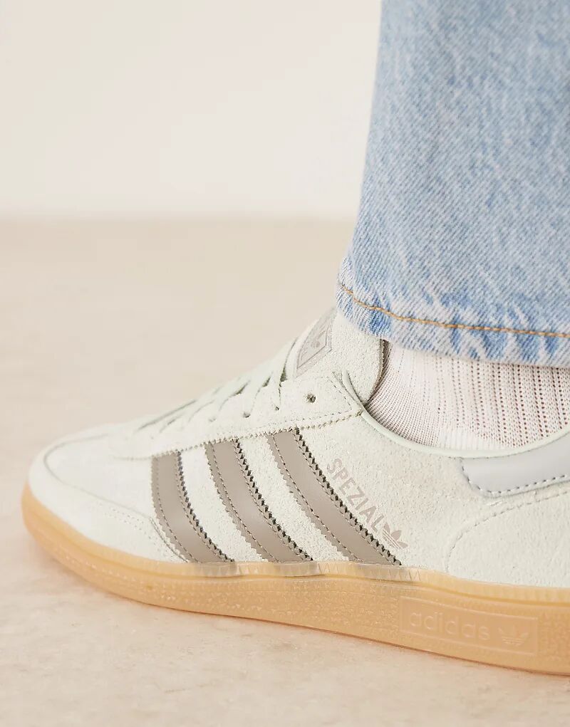 Кроссовки adidas Originals Handball Spezial светло-зеленого и серого цветов с резиновой подошвой — фото 3