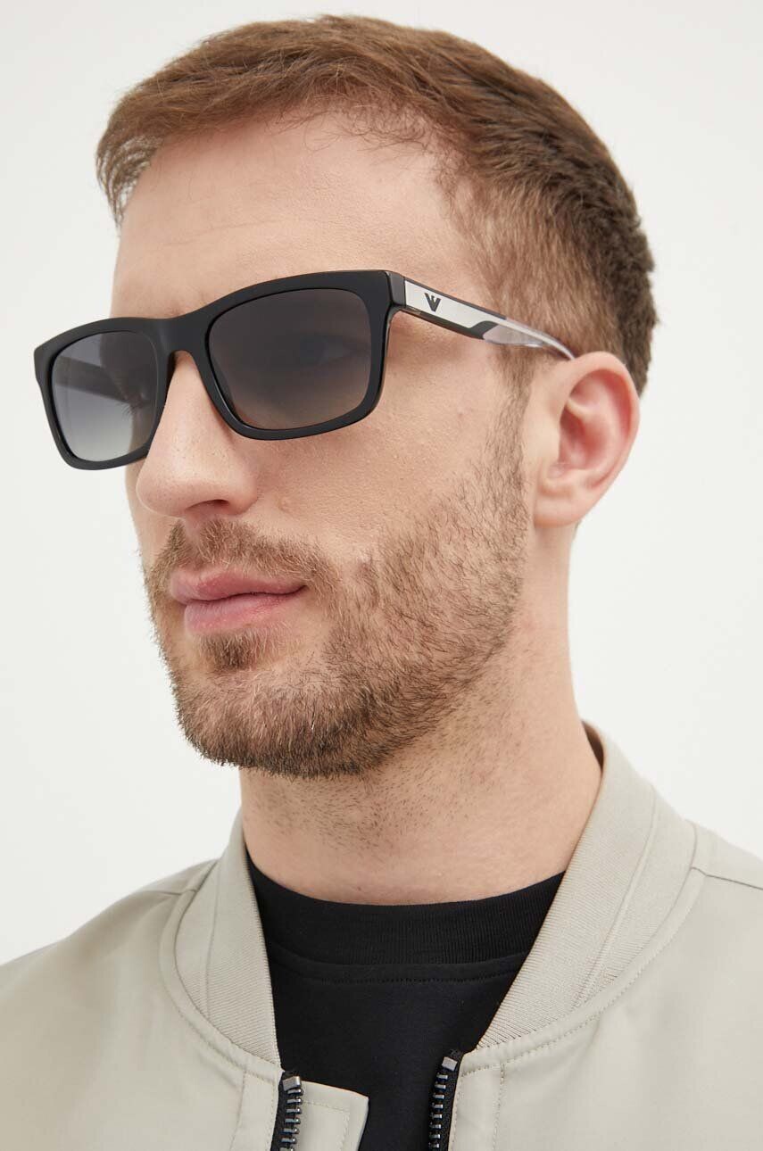 

Солнцезащитные очки Emporio Armani, черный