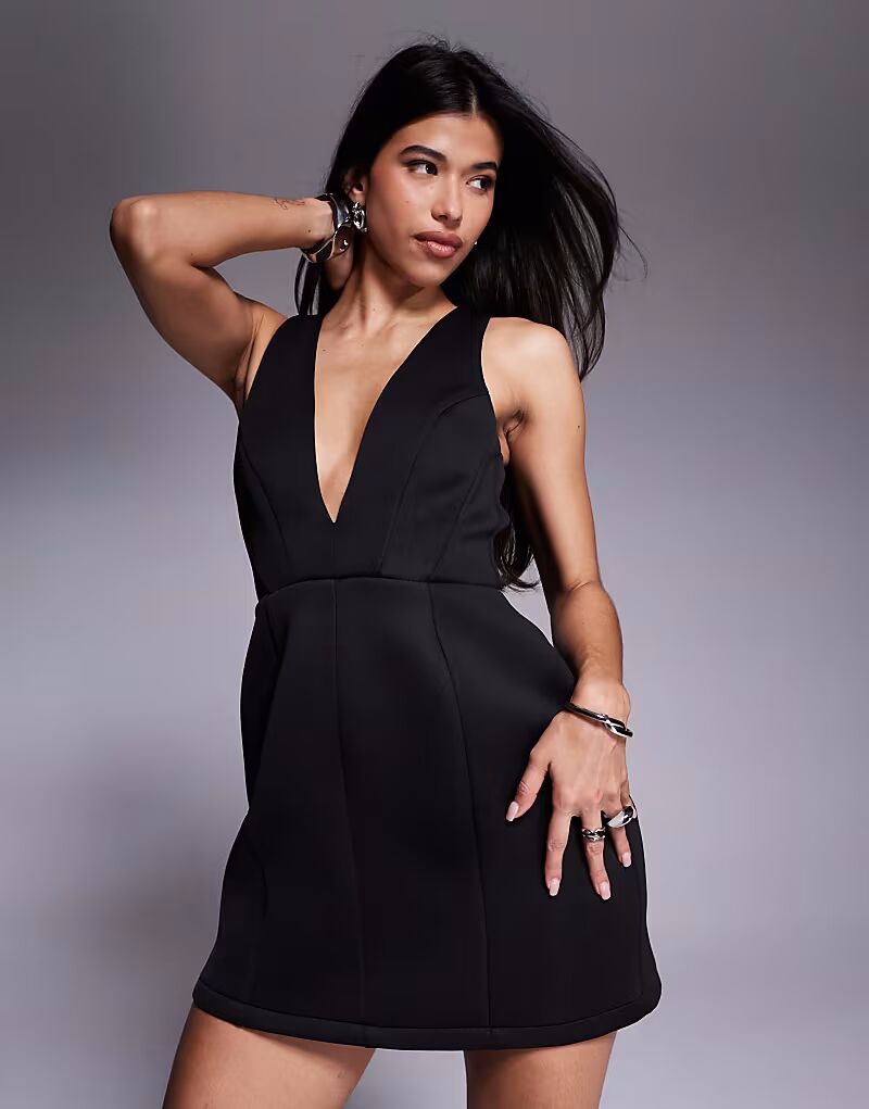

Мини-платье ASOS DESIGN с глубоким вырезом на бедрах черного цвета