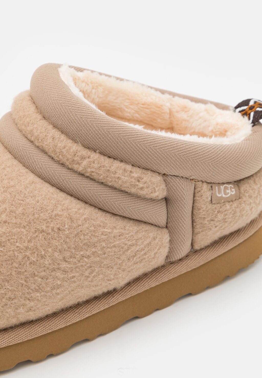 

Тапочки ASTRO ULTRA UNISEX UGG, бежевый