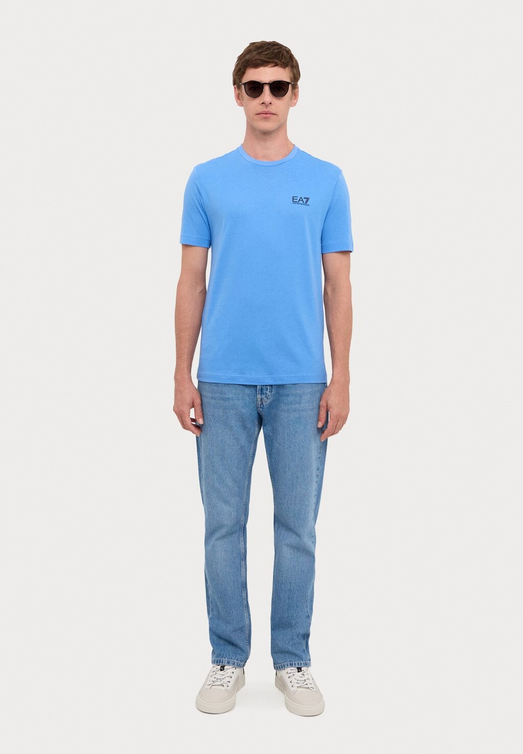 

Базовая футболка EA7 Emporio Armani, светло-голубой