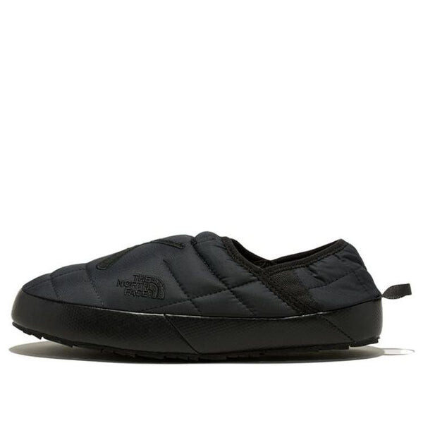 Кроссовки x kaws thermoball traction 'kw tnf black nutse print' The North Face, черный