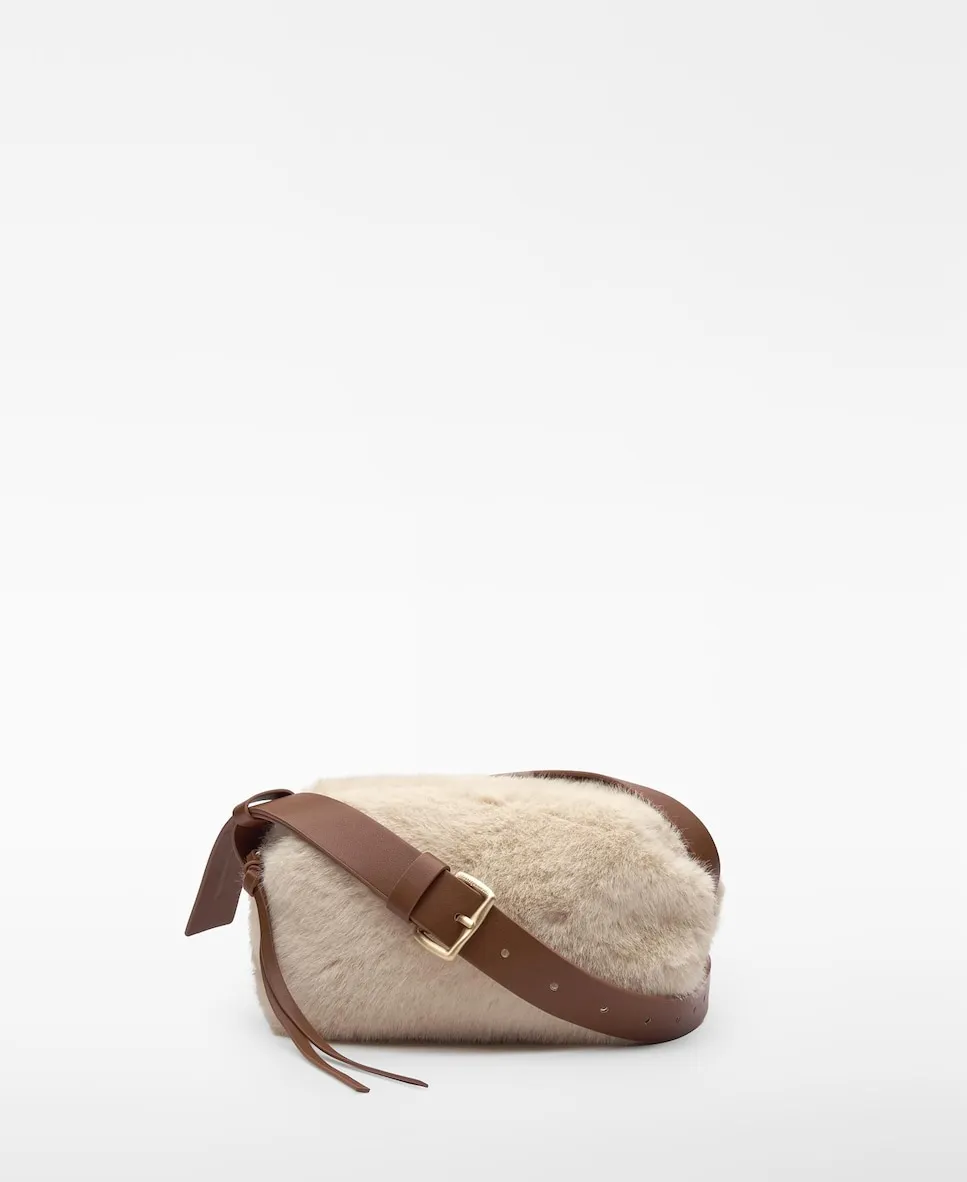 

Маленькая женская сумка через плечо Doce с эффектом меха Adolfo Dominguez, бежевый