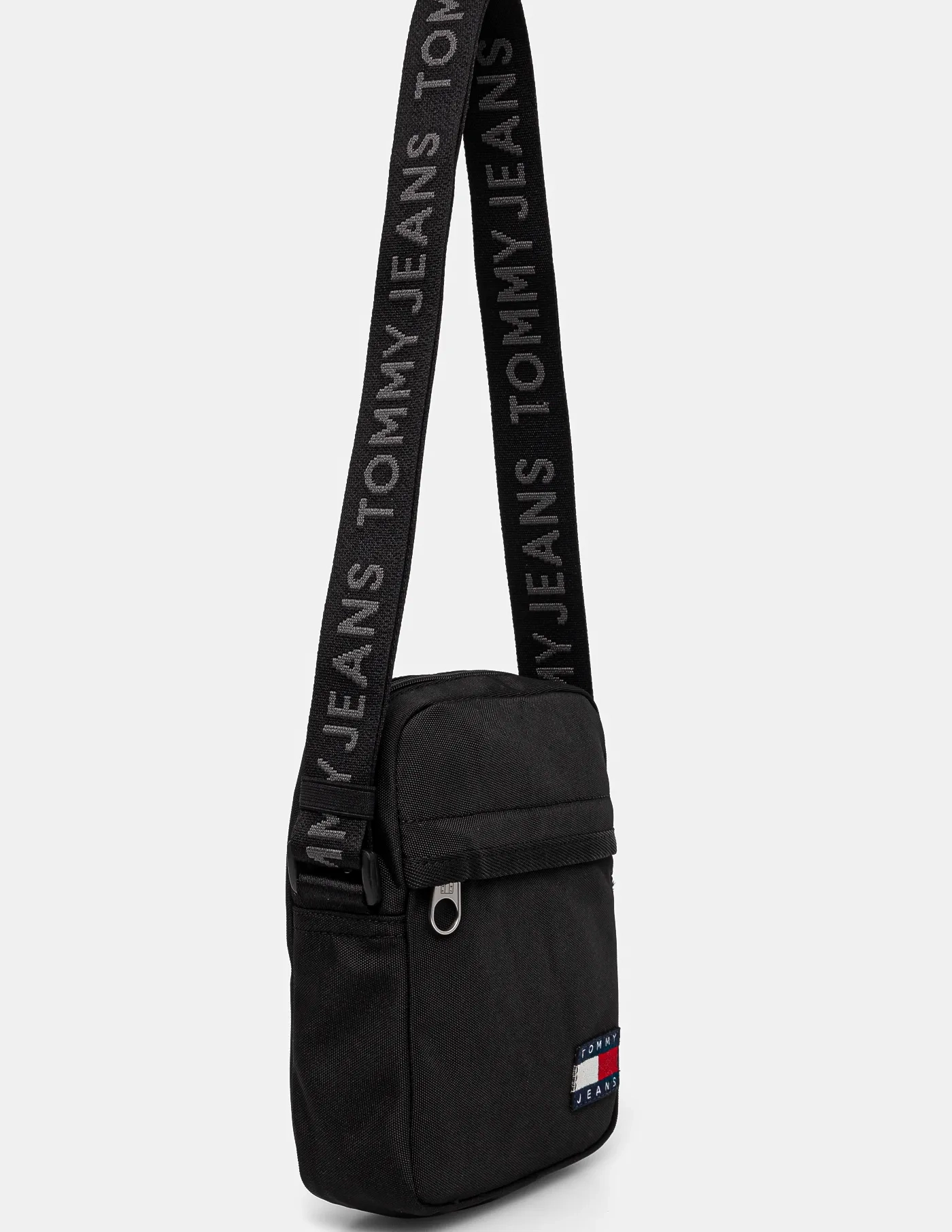 

Сумочка Tommy Jeans, черный