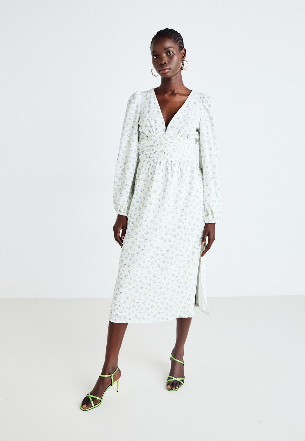 

Дневное платье STRUCTURE MIDI BOHO DRESS Gina Tricot, белый