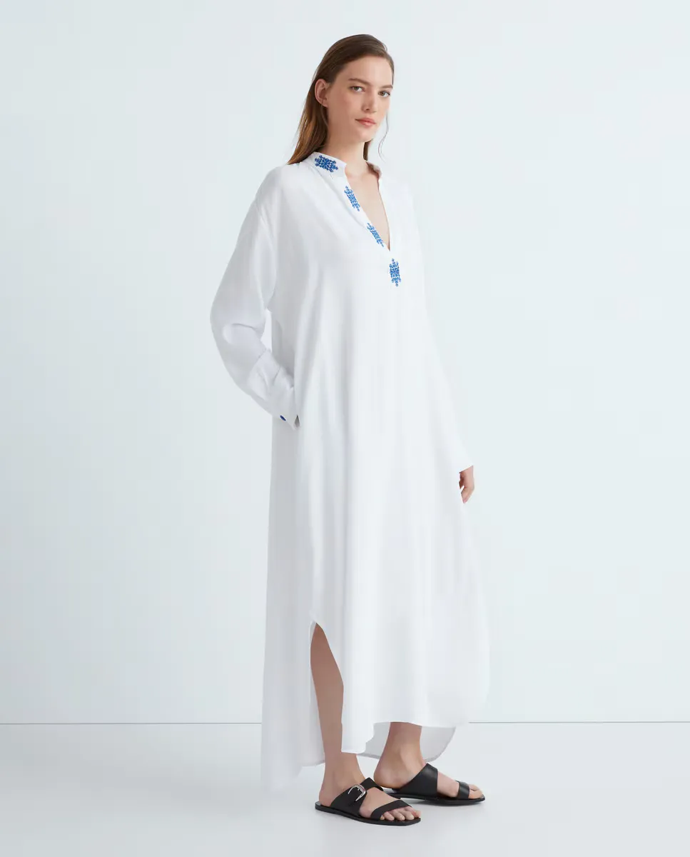 

Простой кафтан с вышивкой Chabi Chic, синий