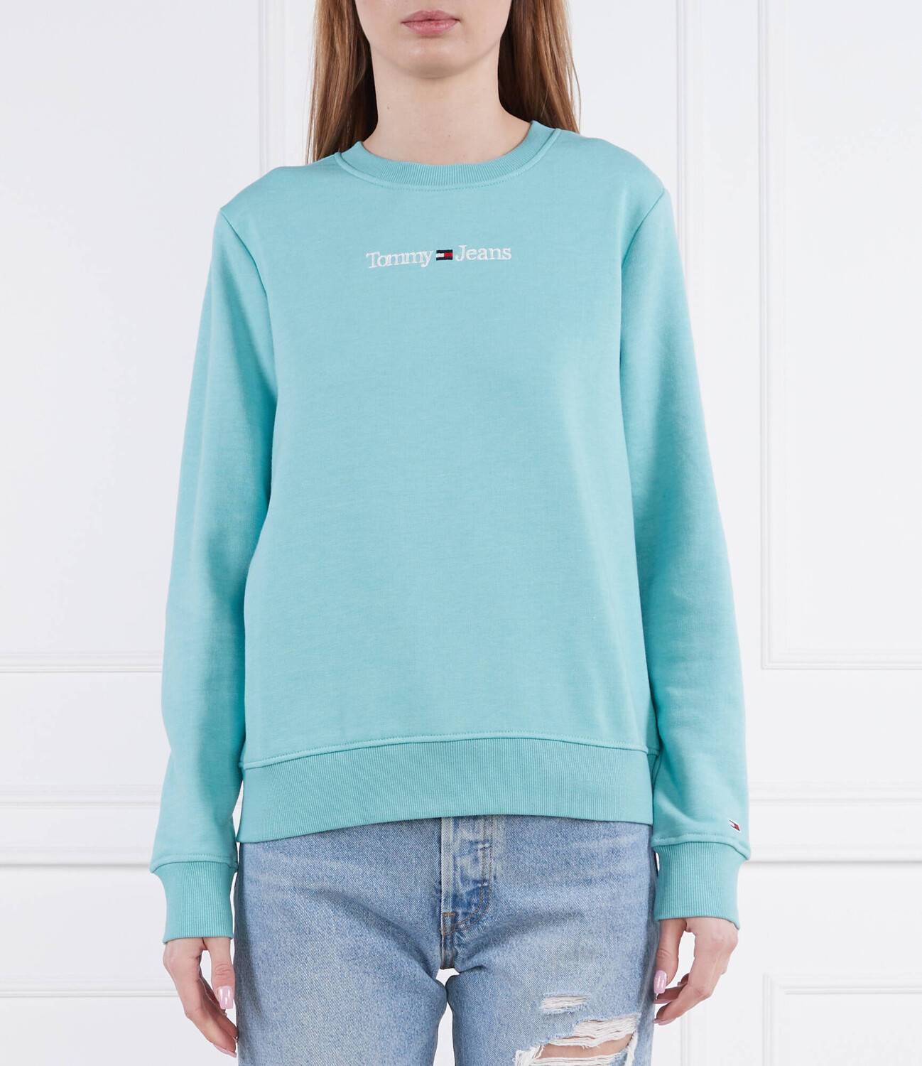 

Толстовка Tommy Jeans TJW REG SERIF LINEAR CREW Regular Fit, бирюзовый