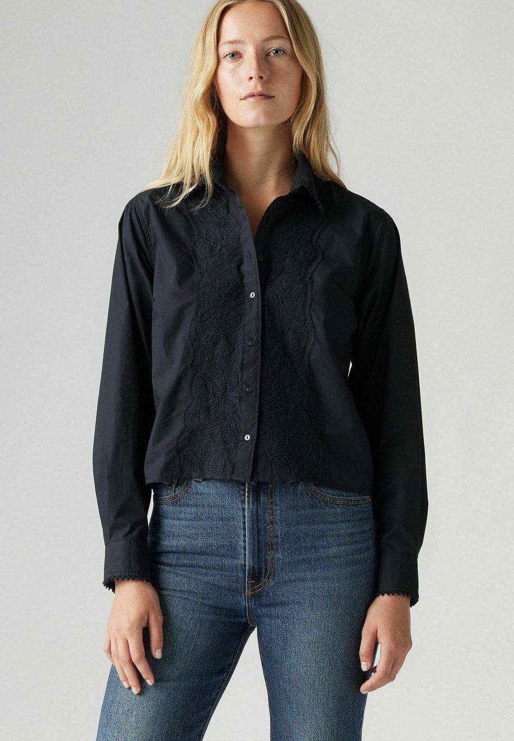 

Блузка на пуговицах Levi's, черный