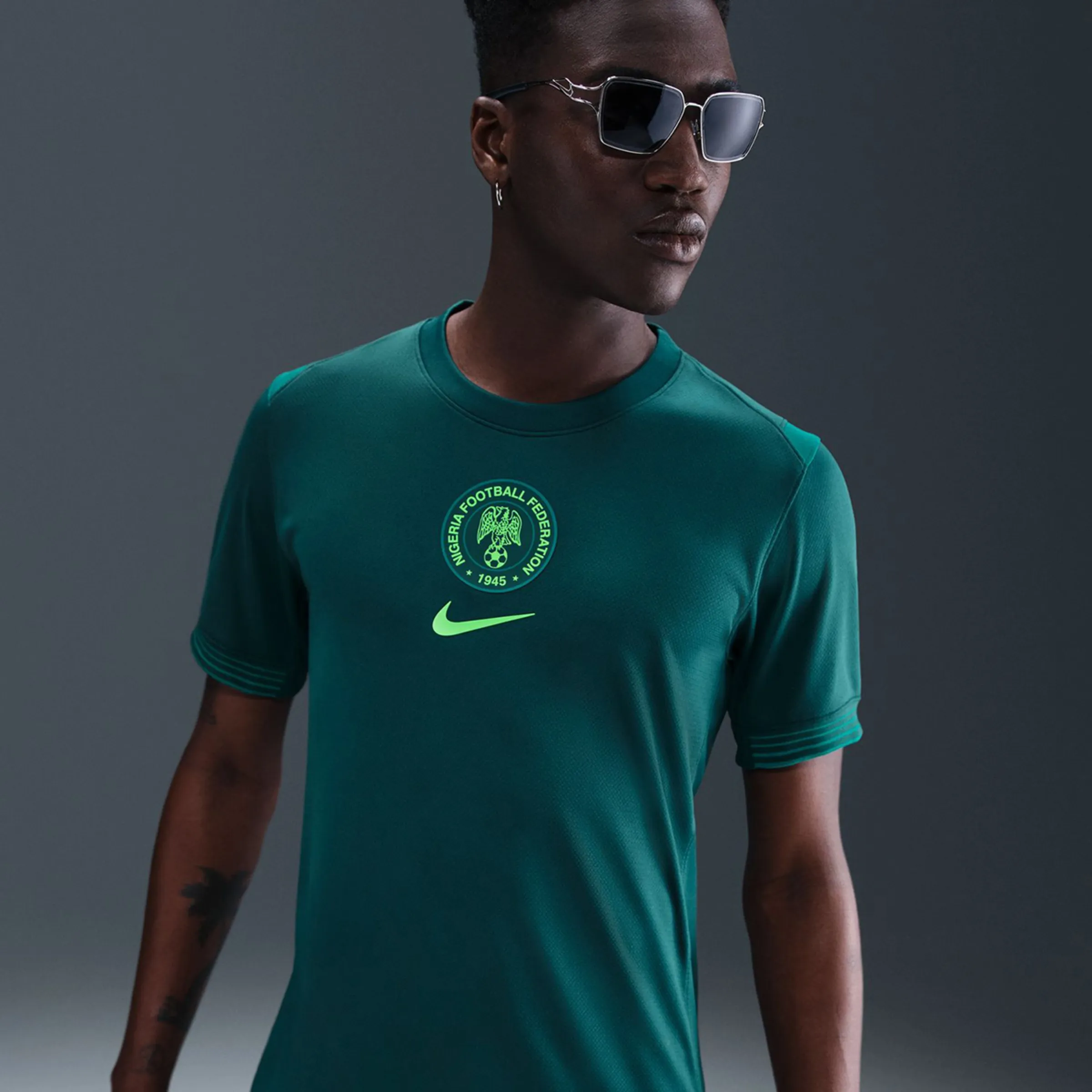 

Футболка мужская домашняя форма Нигерия NFF 2025 Стадиум Nike, синий