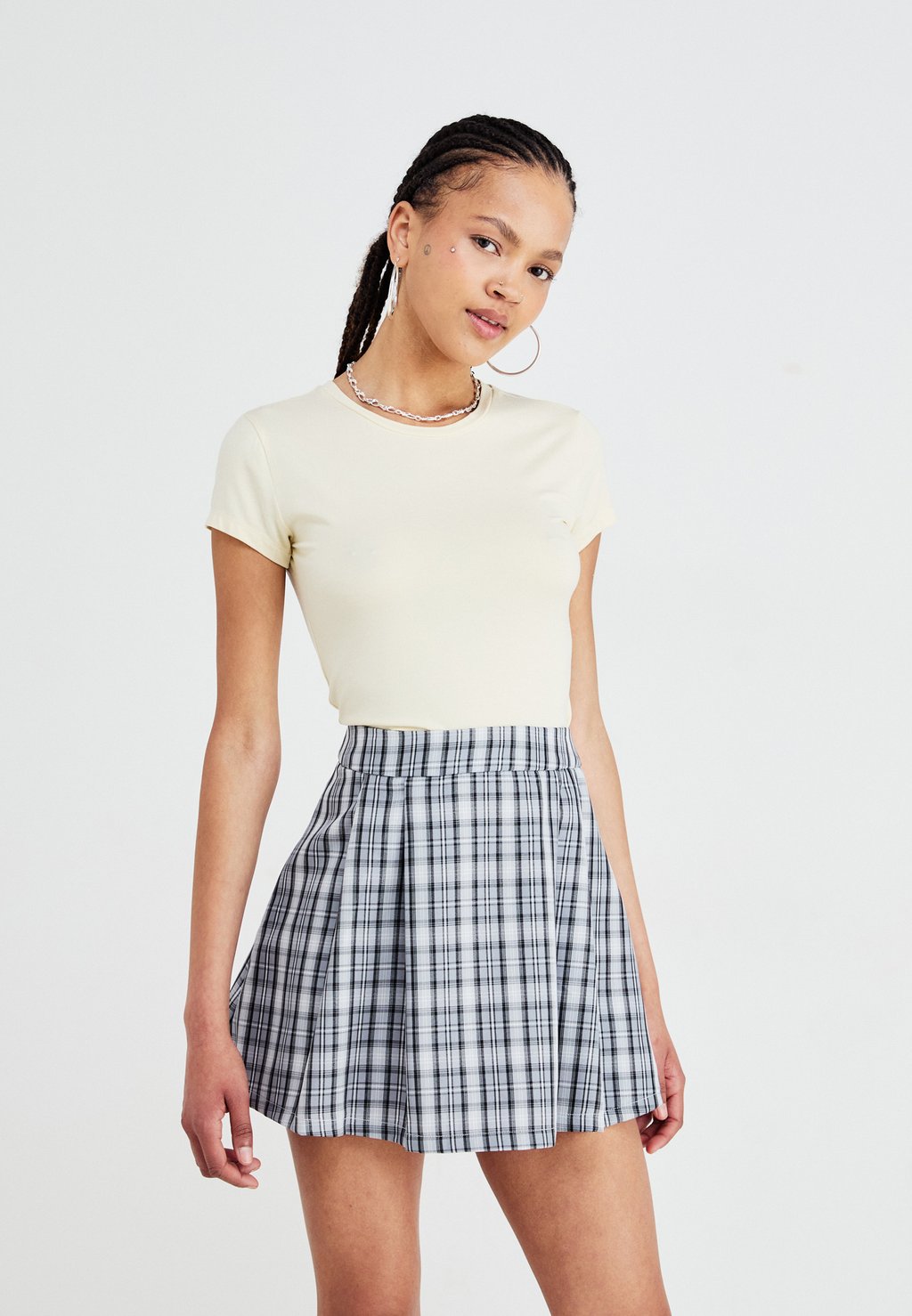 

Базовая футболка SOFT TOUCH Gina Tricot, желтый