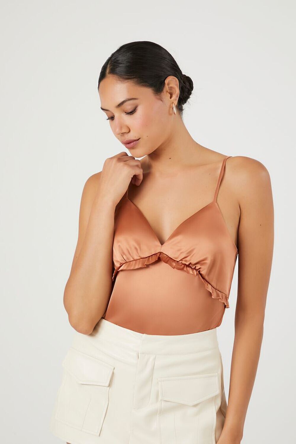 

Атласное боди с оборками Forever 21