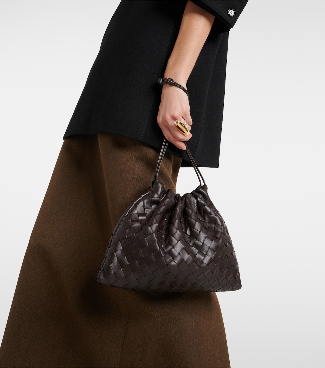 Пыльник Маленькая кожаная сумочка-клатч Bottega Veneta, Fondant-Gold — фото 2