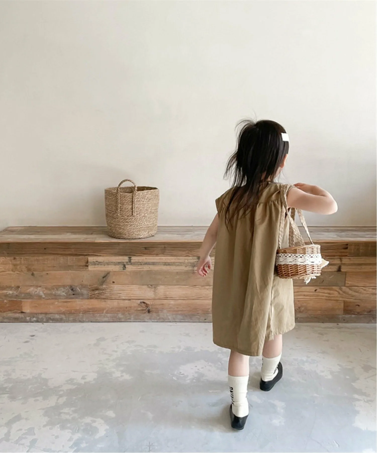 Детское хлопковое платье корейского производства aimoha KIDS/ aimoha KIDS, цвет Dark Beige — фото 4