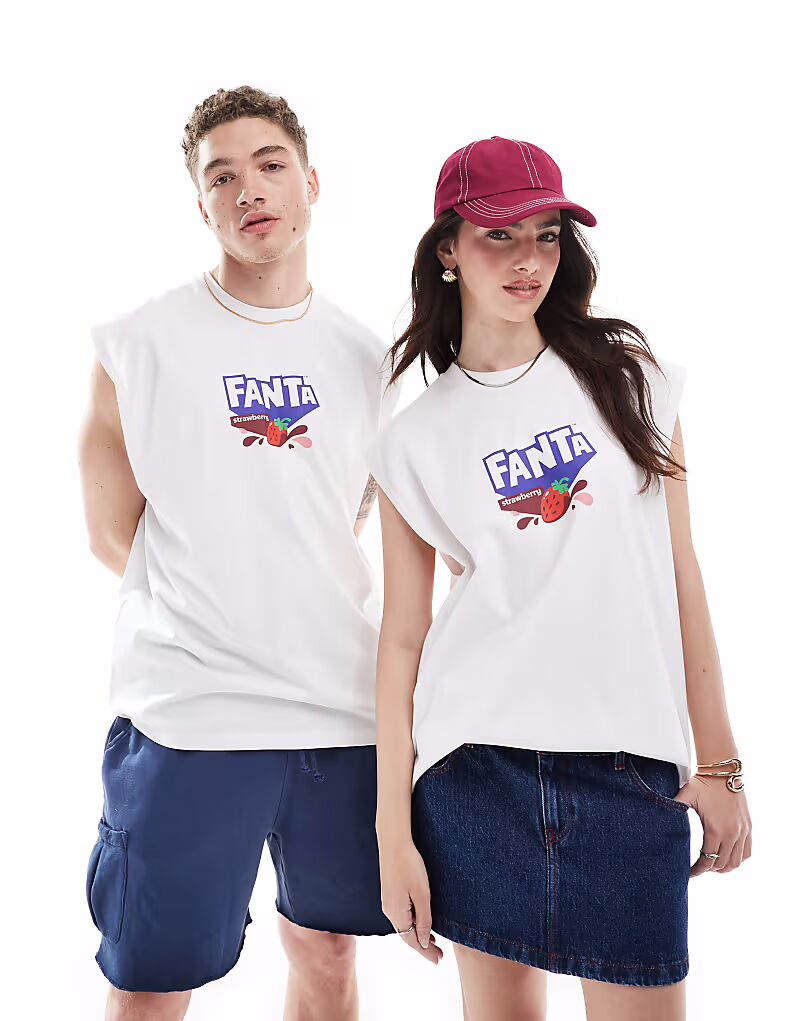 

Топ унисекс свободного покроя ASOS DESIGN белого цвета с принтом Fanta Strawberry's и Cream