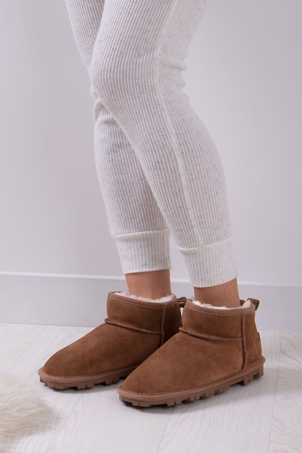 Женские мини-сапожки Grace из овчины Just Sheepskin, коричневый