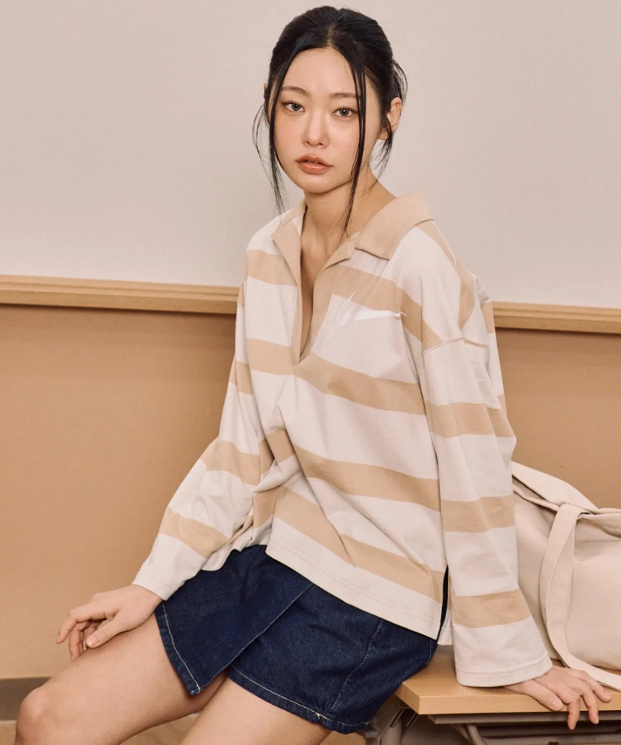 Футболка Nike Sportswear Oversized Top Light Bone — фото 3