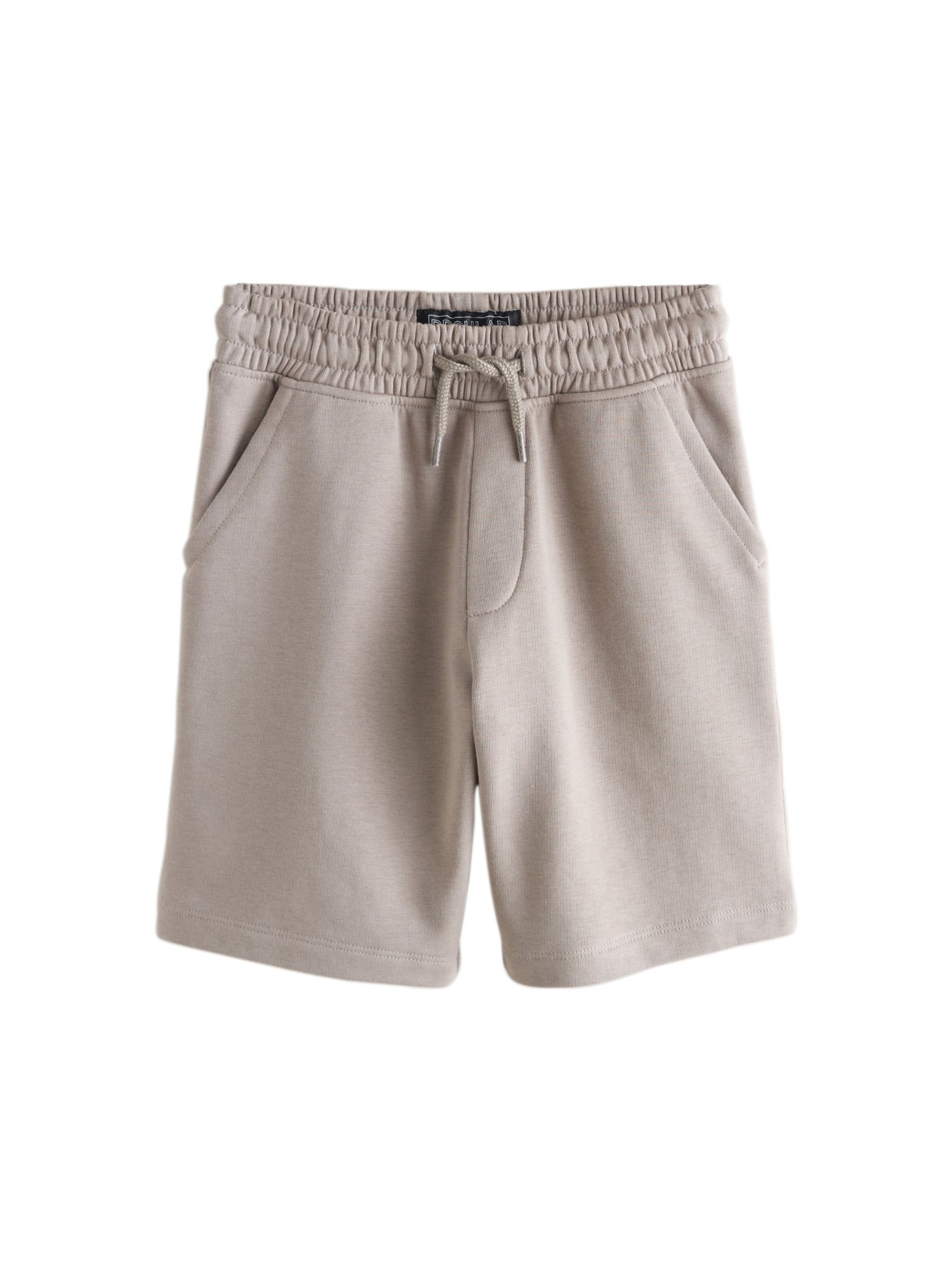 

Next Обычные шорты бежевого цвета