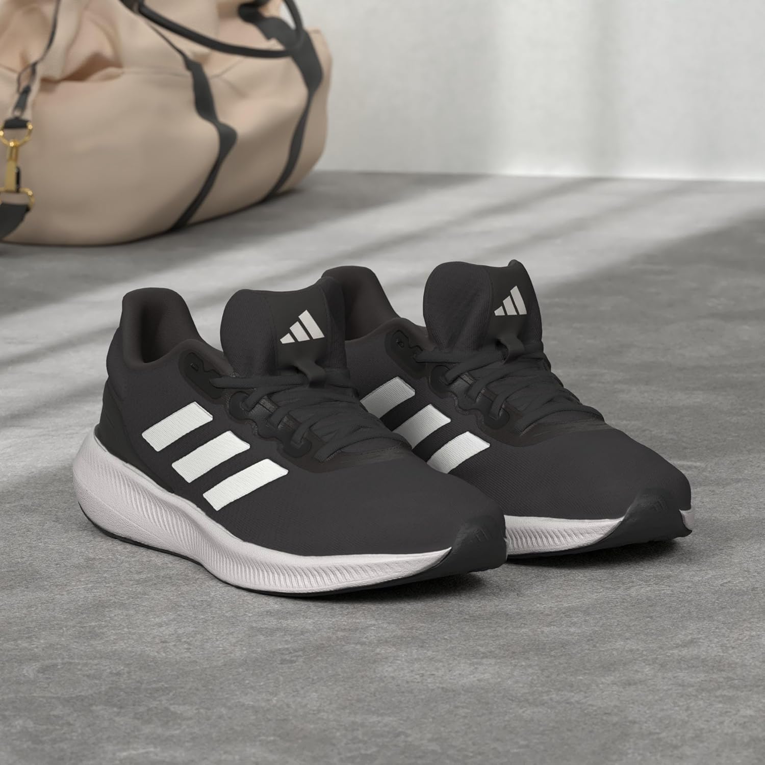 Мужские кроссовки adidas Run Falcon 3.0, белый/черный — фото 2