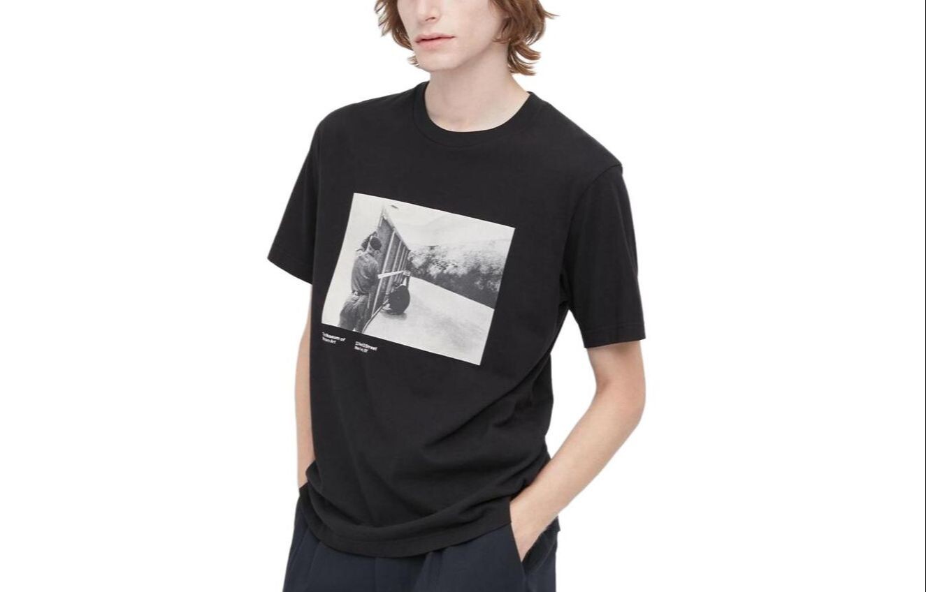 

UNIQLO Футболка унисекс, цвет Black