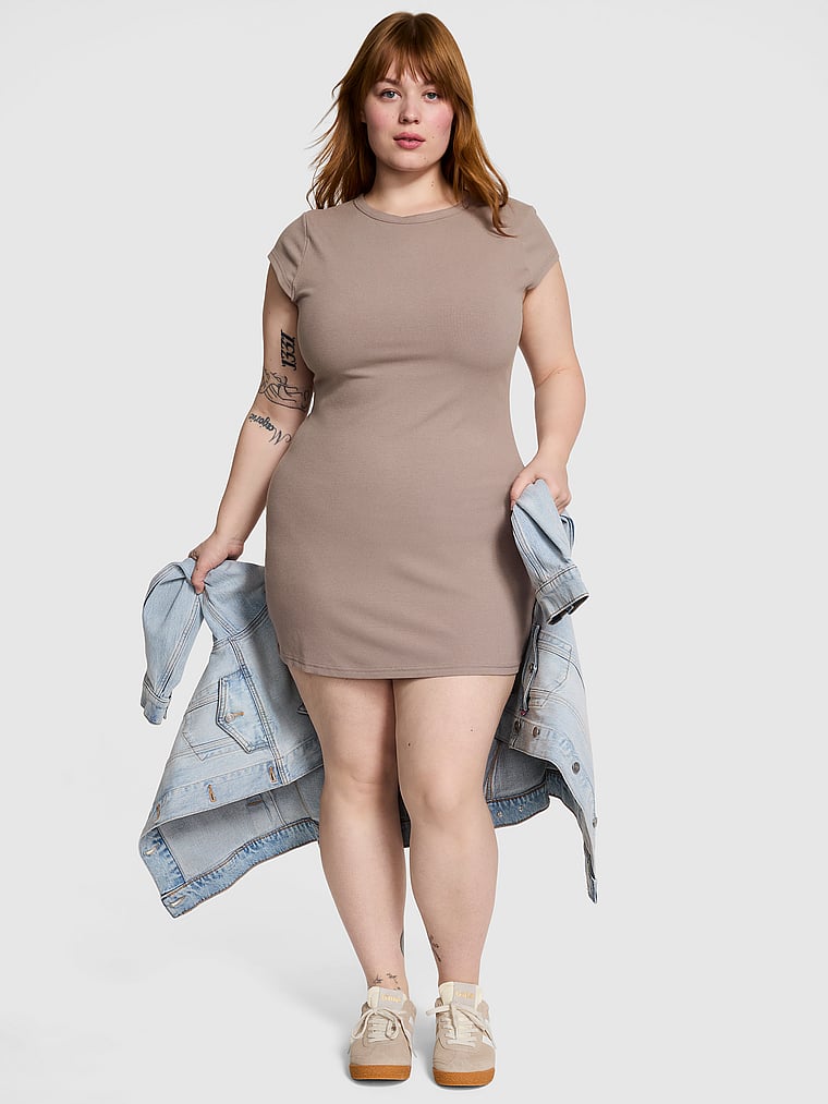 

Мягкое облегающее платье в рубчик на весь день Pink, цвет iced coffee