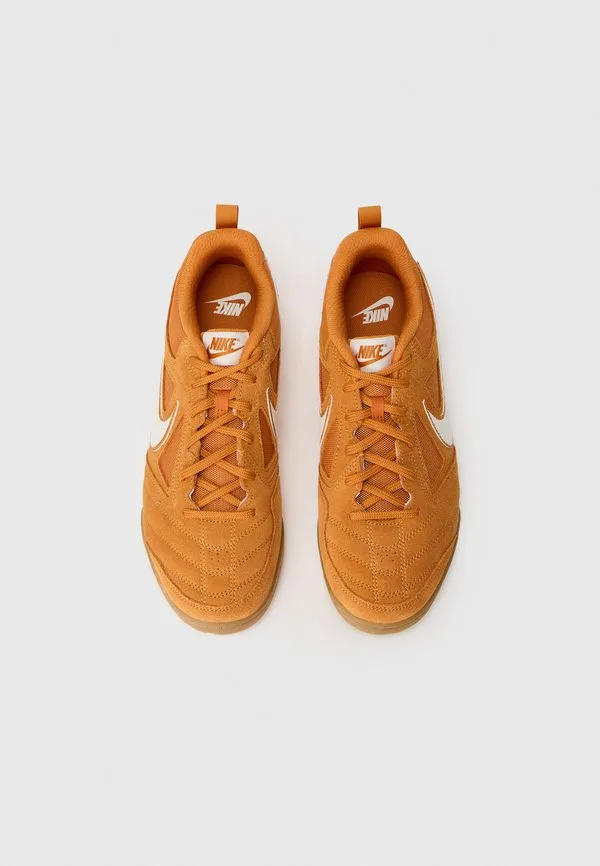 Тренеры гато Nike Sportswear, Monarch/Soft Pearl/Light Brown — фото 4