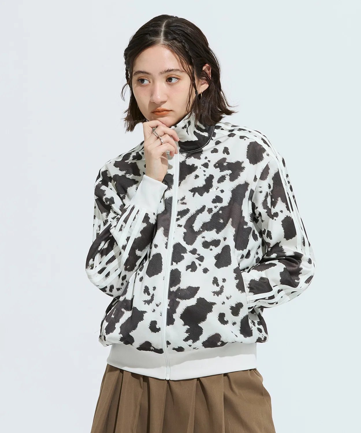 Трек-топ сатиновый Adidas Originals с анималистичным принтом, белый