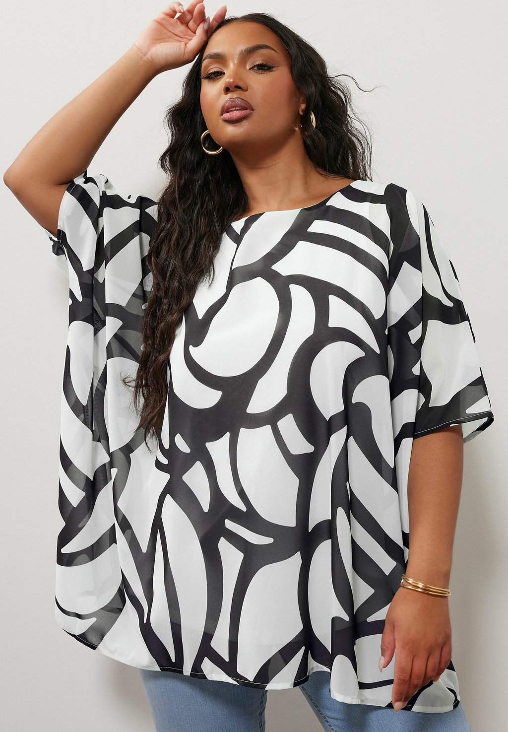 

Блуза FLORAL Yours Clothing, белый