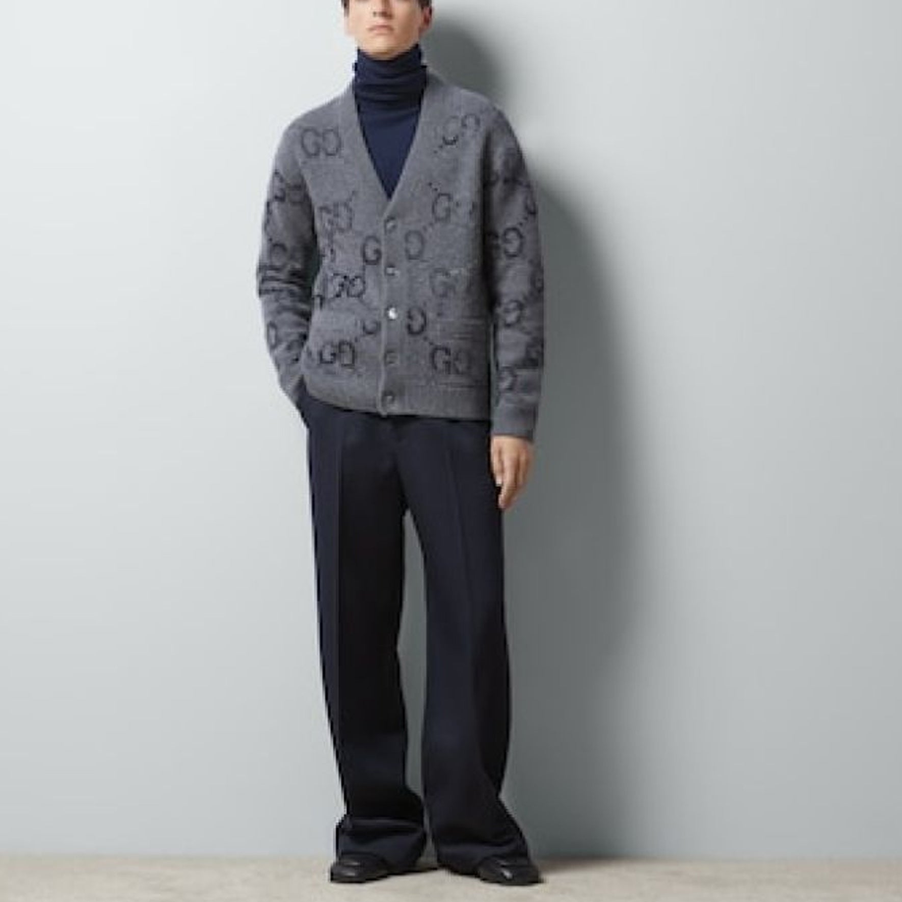 Кардиган Gucci Wool Cardigan With GG Intarsia 'Grey' 770507-XKDSJ-1128, серый — фото 2