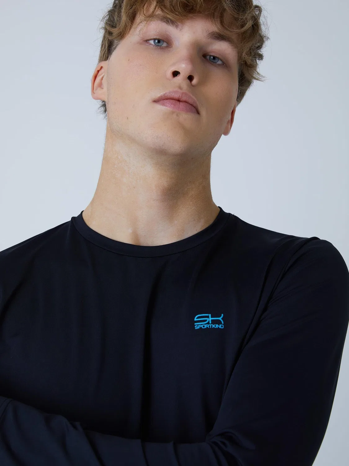 Спортивная футболка Sportkind Performance Shirt с круглым вырезом и длинными рукавами, черная — фото 4