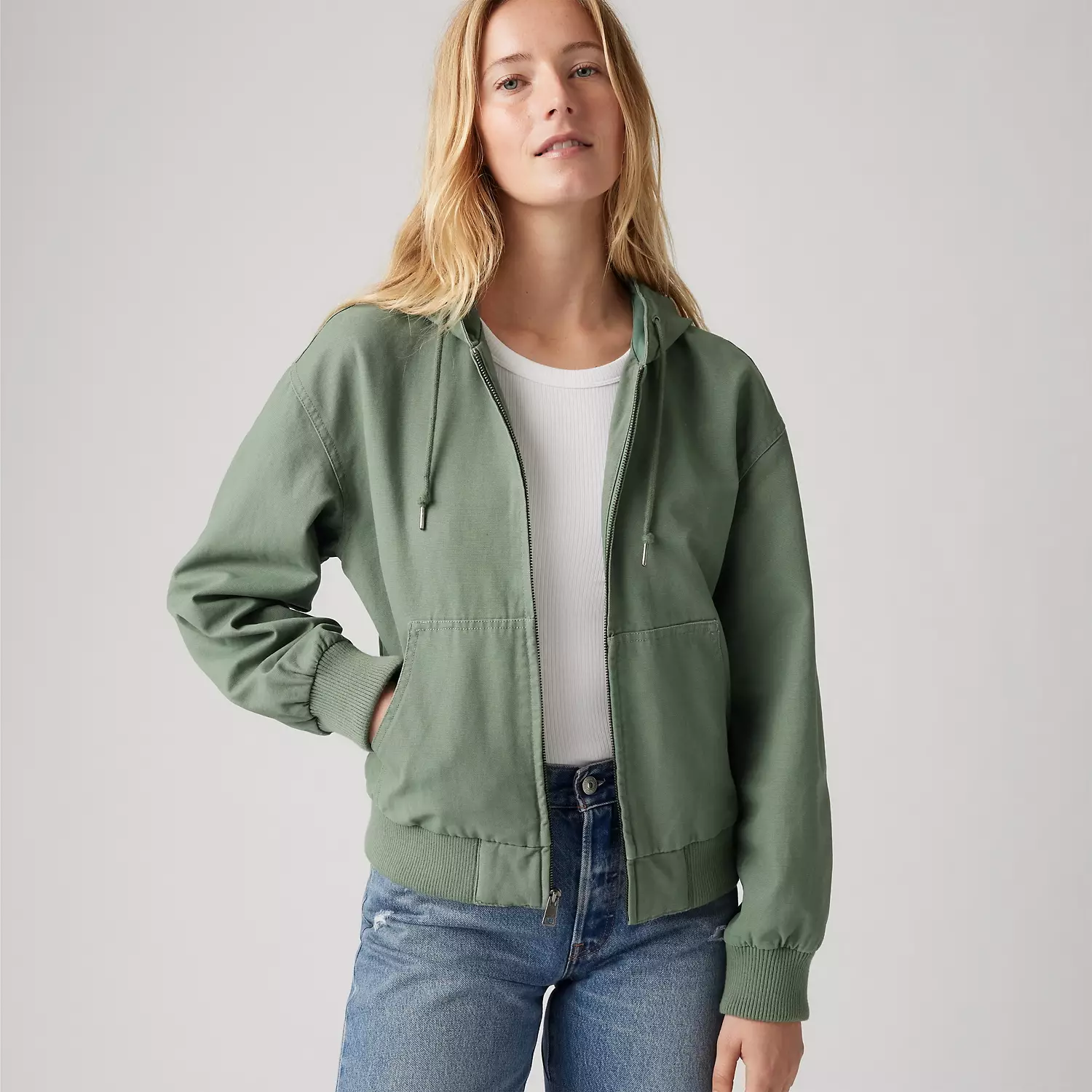 

Свободная куртка-бомбер с капюшоном Levi's, цвет Light Green