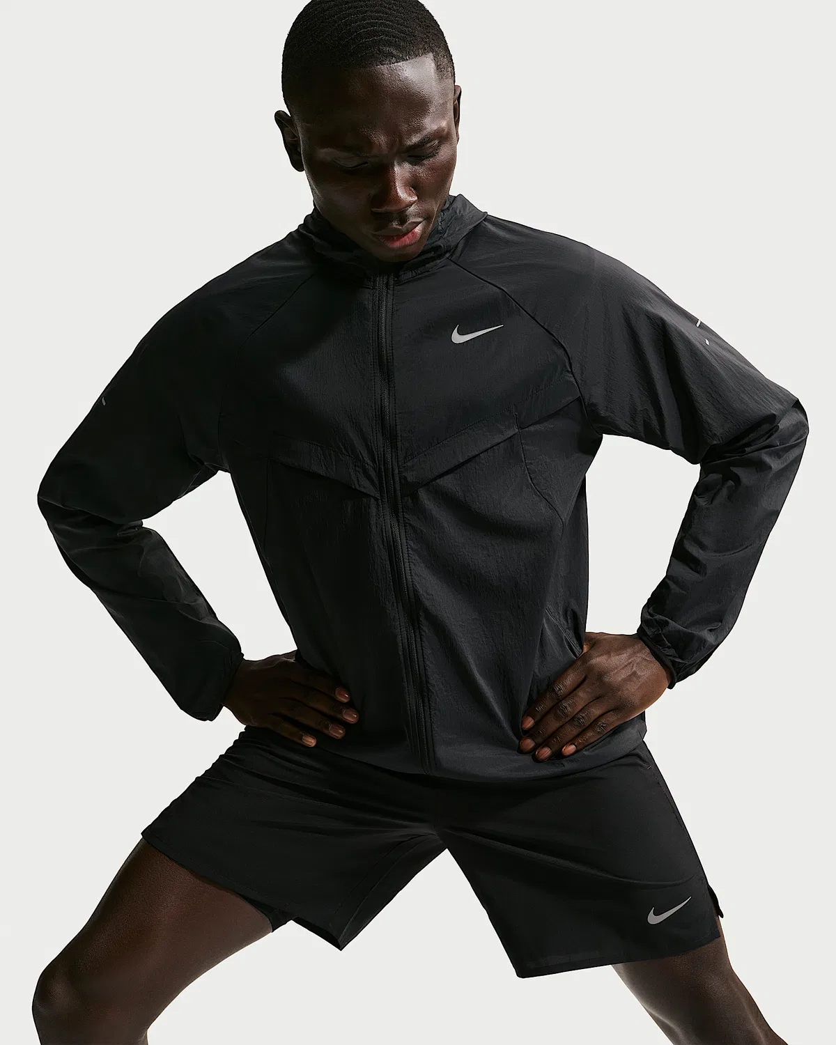 Мужская ветровка Nike Stride Repel UV для бега, Black/Black — фото 3