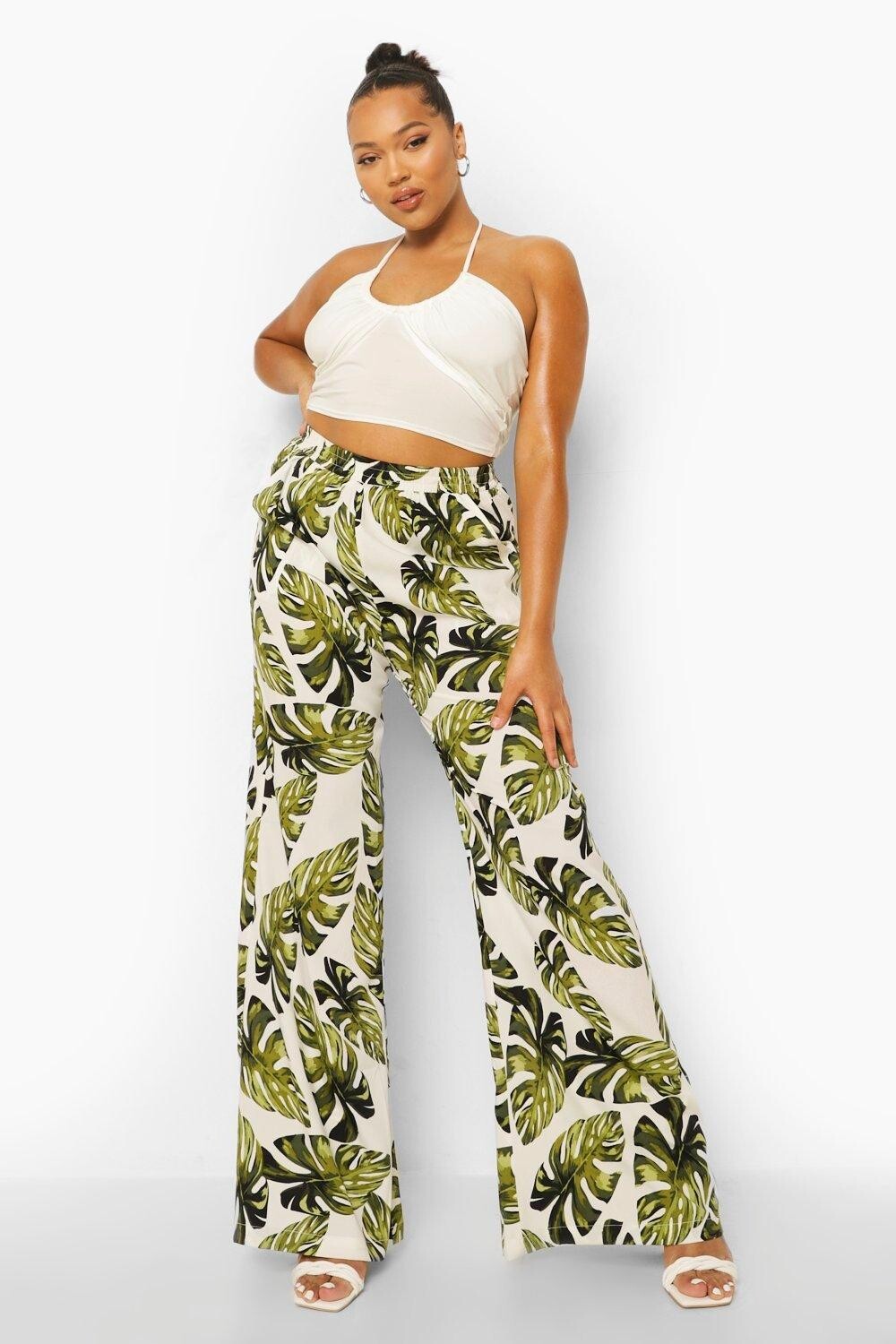 

Широкие брюки с принтом пальмов Boohoo, белый