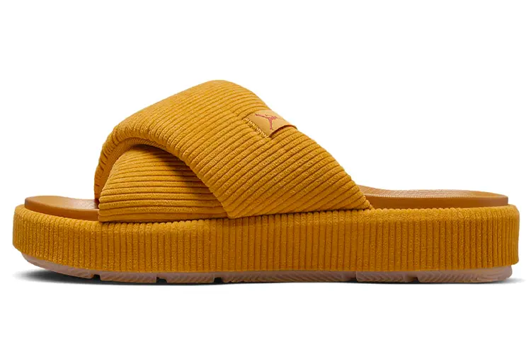 Женские шлепанцы Jordan Sophia Slide