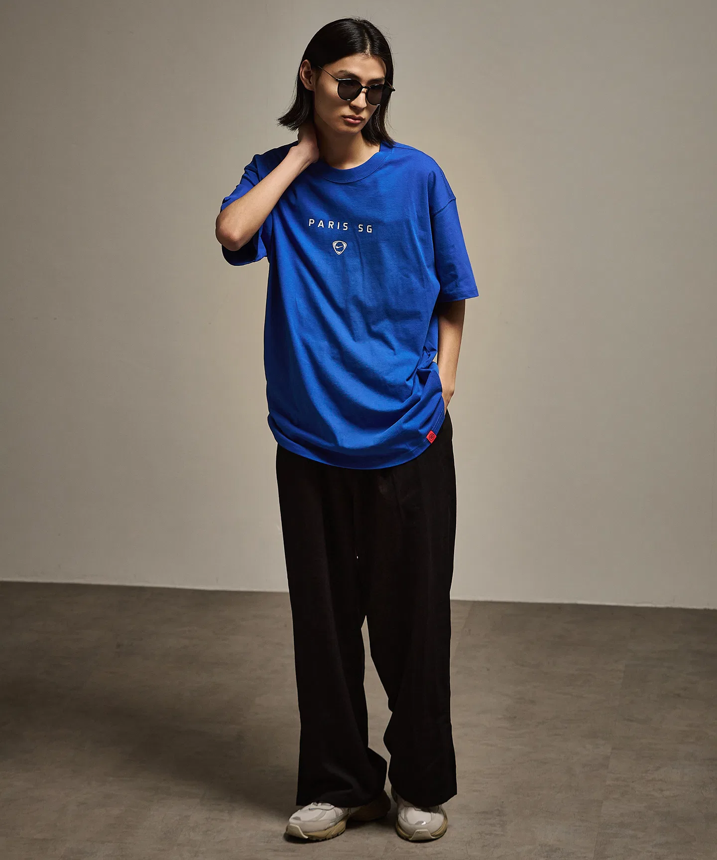 Мужская футболка NIKE PSG M NK T90 WRDMARK TEE HV4905-480 — фото 3