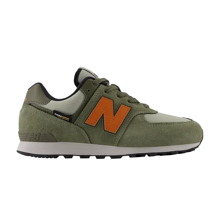

Кроссовки New Balance 574 Big Kid Dark Olivine Infield Clay, зеленый