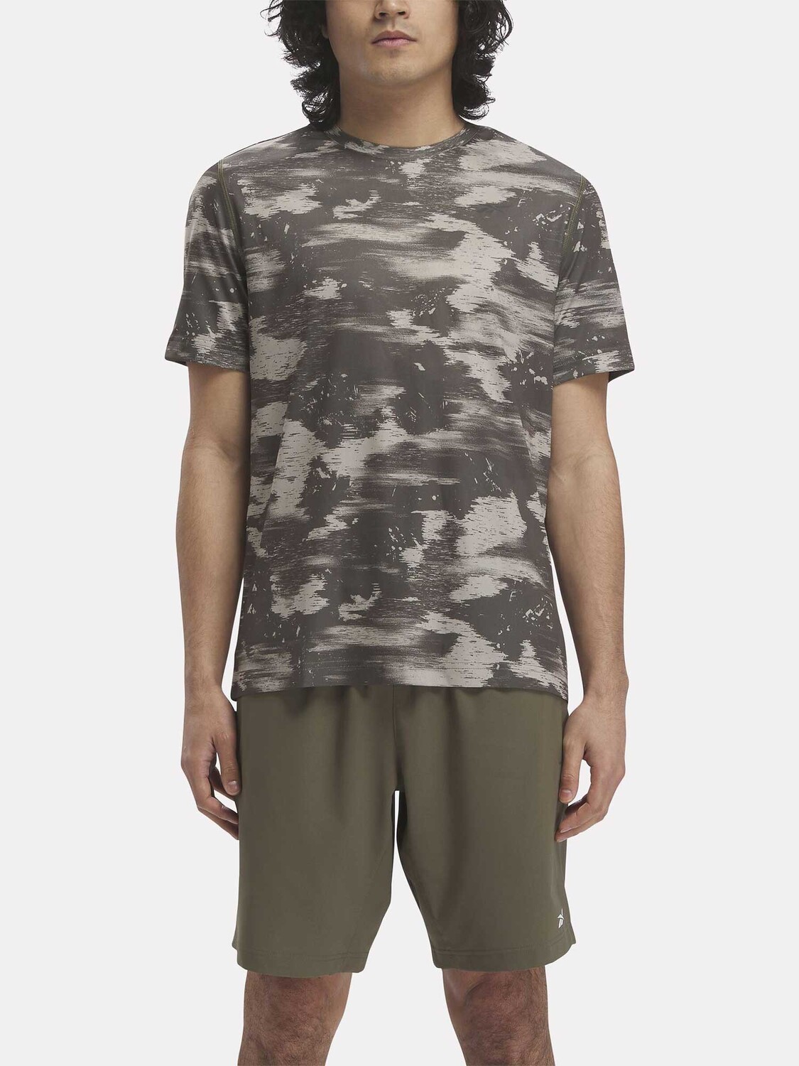 

Футболка Reebok TRAIN CAMO TECH, зеленый
