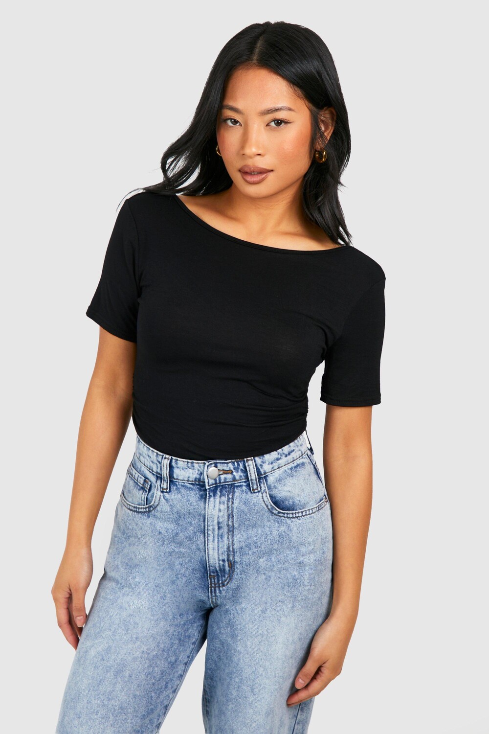 

Топ Petite со сборками и квадратной спинкой boohoo, черный
