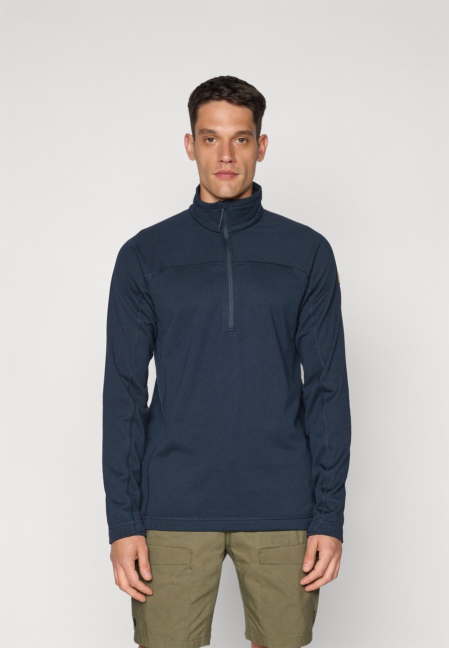 

Толстовка Fjällräven ABISKO LITE FLEECE HALF ZIP M, Dark Navy/Dark Blue, Синий, Толстовка Fjällräven ABISKO LITE FLEECE HALF ZIP M, Dark Navy/Dark Blue