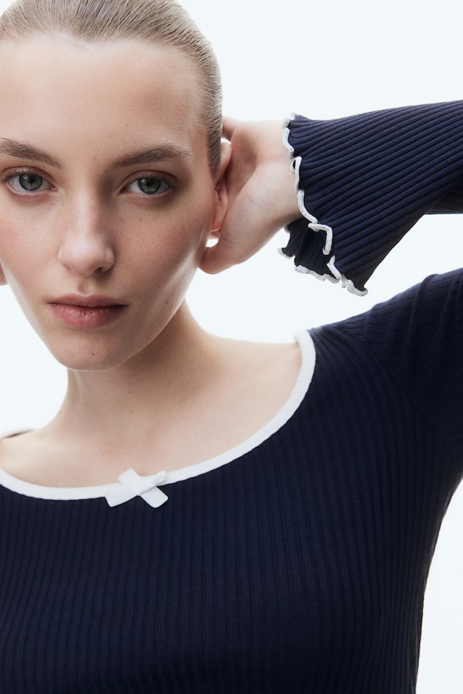 

Рубашка в рубчик с отделкой оверлоком H&M, синий