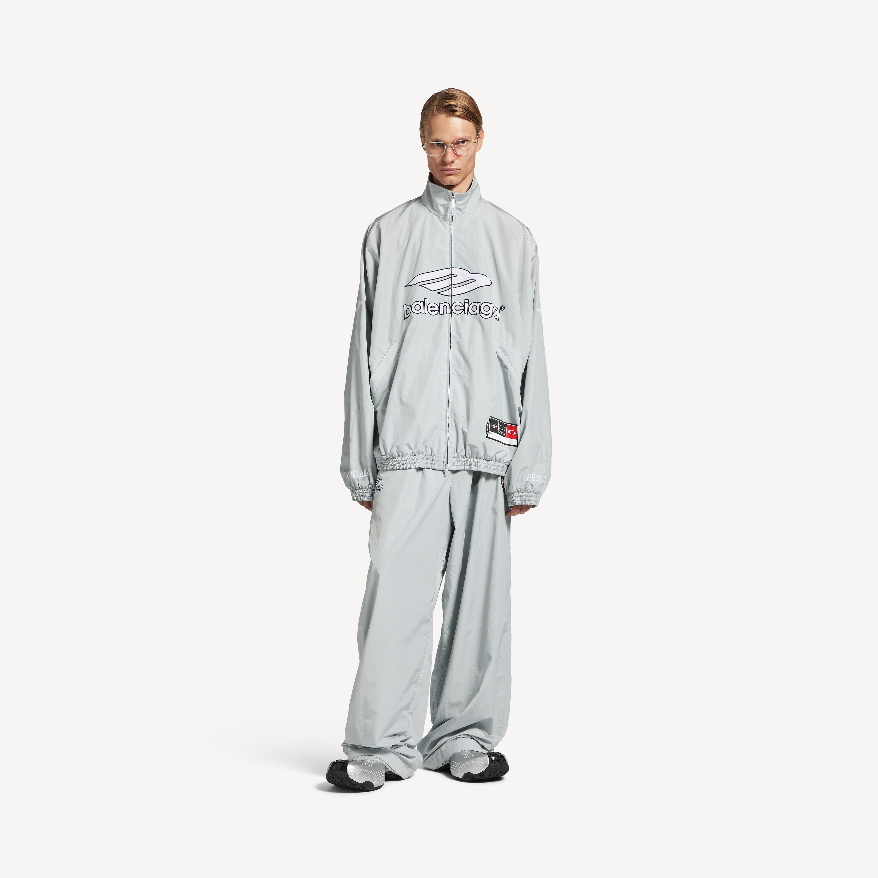 

Мужская футбольная олимпийка 3b в новом сером цвете BALENCIAGA, новый серый